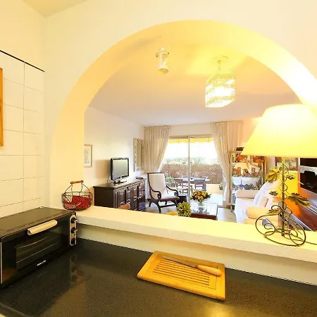 아파트 Les Eucalyptus-3 By Interhome